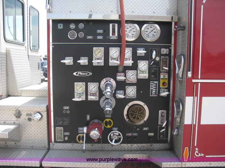 image for item H5393 1993 Pierce pumper fire truck