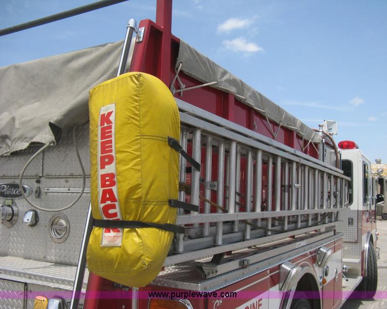 image for item H5393 1993 Pierce pumper fire truck