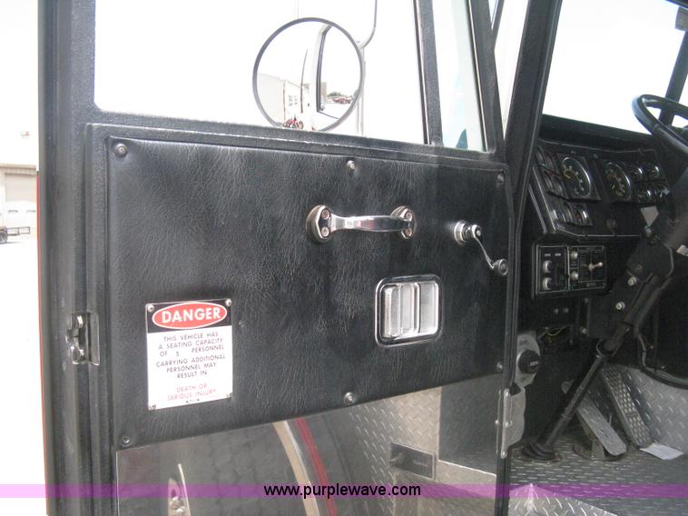 image for item H5393 1993 Pierce pumper fire truck