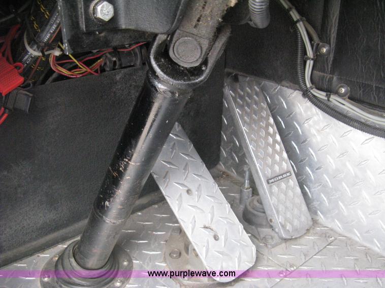 image for item H5393 1993 Pierce pumper fire truck