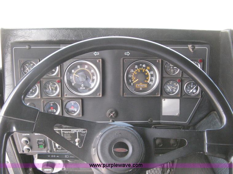 image for item H5393 1993 Pierce pumper fire truck