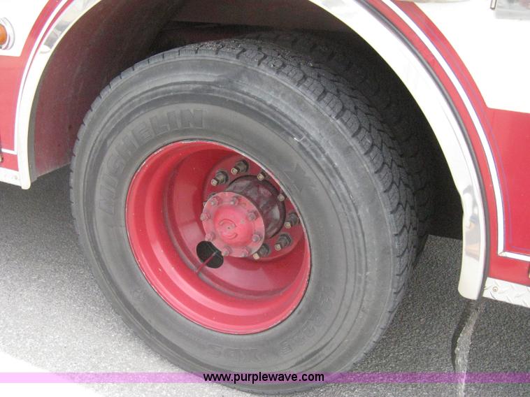 image for item H5393 1993 Pierce pumper fire truck