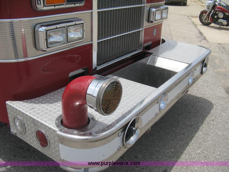 image for item H5393 1993 Pierce pumper fire truck