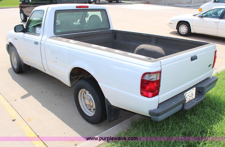 image for item H6170 2002 Ford Ranger pickup truck