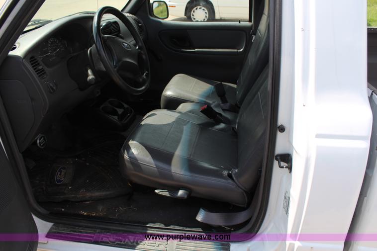 image for item H6170 2002 Ford Ranger pickup truck