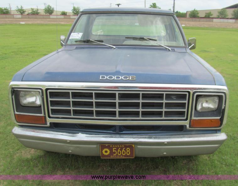 image for item H8984 1981 Dodge Ram D150 pickup truck