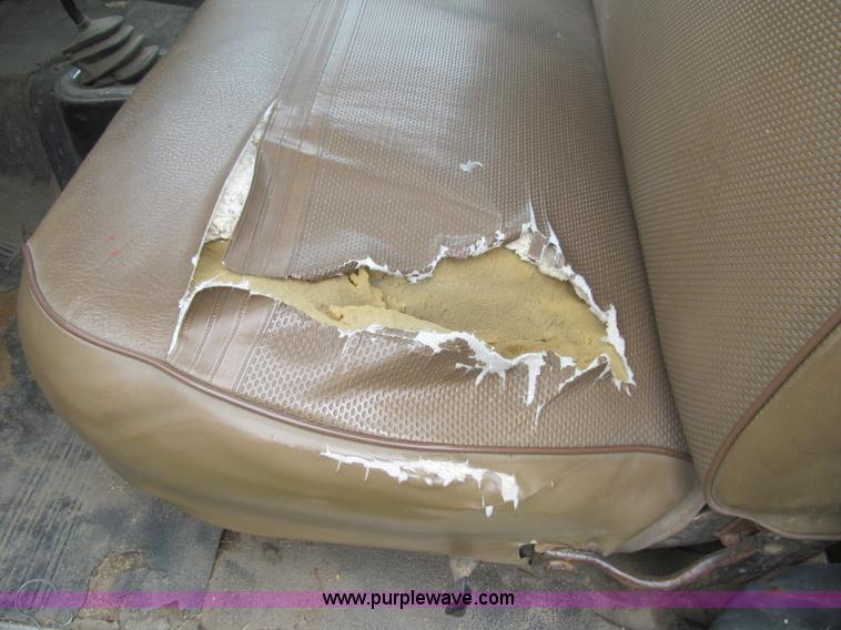 image for item H8984 1981 Dodge Ram D150 pickup truck