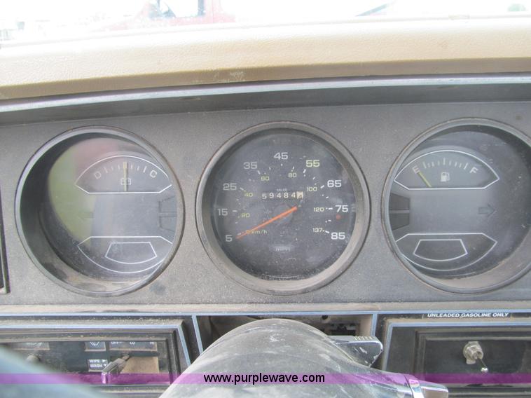 image for item H8984 1981 Dodge Ram D150 pickup truck