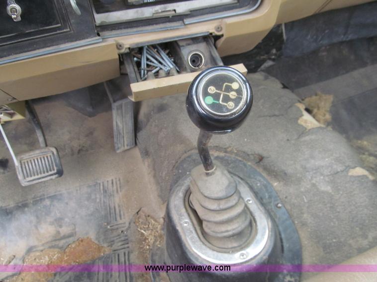 image for item H8984 1981 Dodge Ram D150 pickup truck