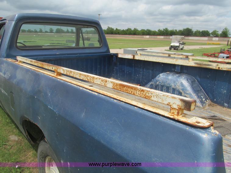 image for item H8984 1981 Dodge Ram D150 pickup truck