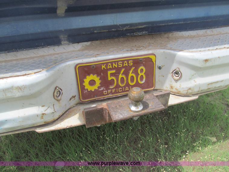 image for item H8984 1981 Dodge Ram D150 pickup truck