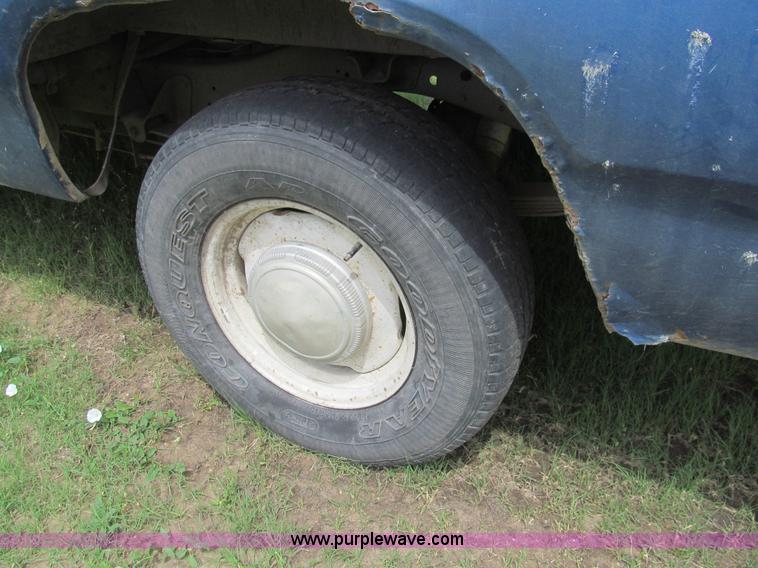 image for item H8984 1981 Dodge Ram D150 pickup truck