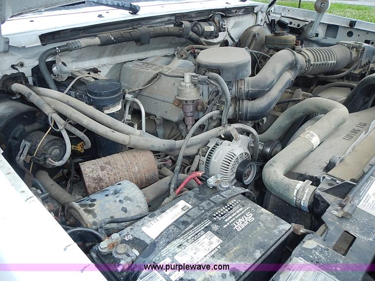 image for item I3581 1995 Ford F150 XL pickup truck