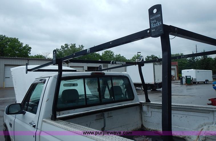 image for item I3581 1995 Ford F150 XL pickup truck