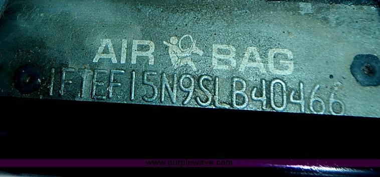 image for item I3581 1995 Ford F150 XL pickup truck