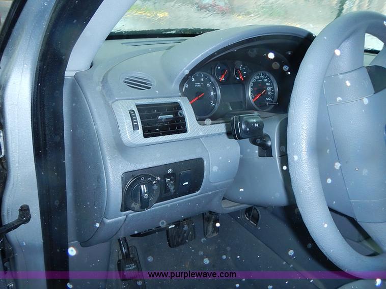 image for item I3596 2005 Ford Five Hundred SE