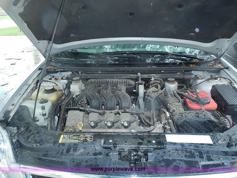 image for item I3596 2005 Ford Five Hundred SE