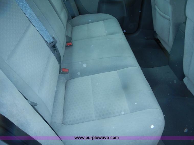 image for item I3596 2005 Ford Five Hundred SE