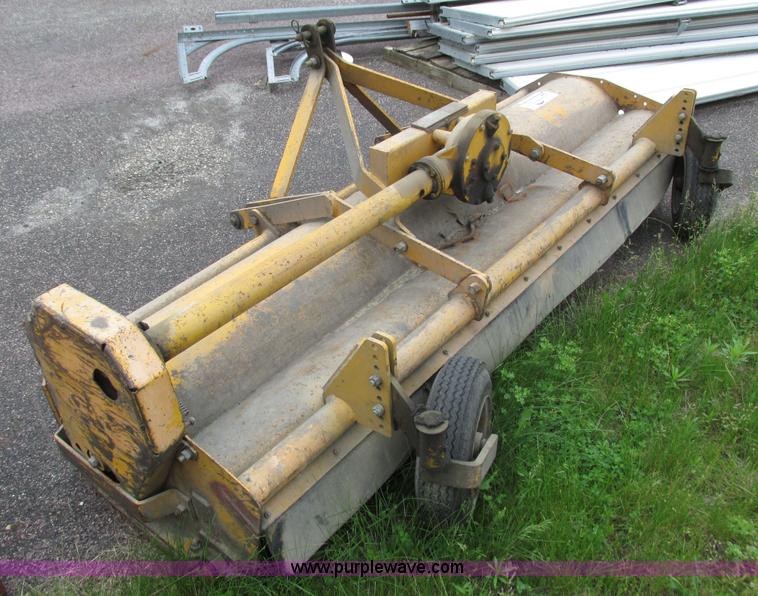 image for item I3928 7.5' flail mower