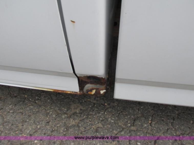 image for item I3938 1996 Ford F150 pickup truck