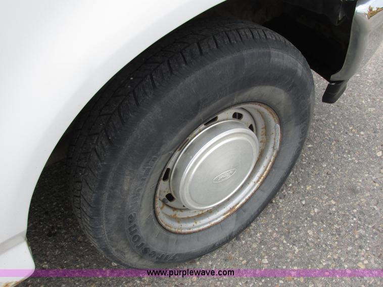 image for item I3938 1996 Ford F150 pickup truck