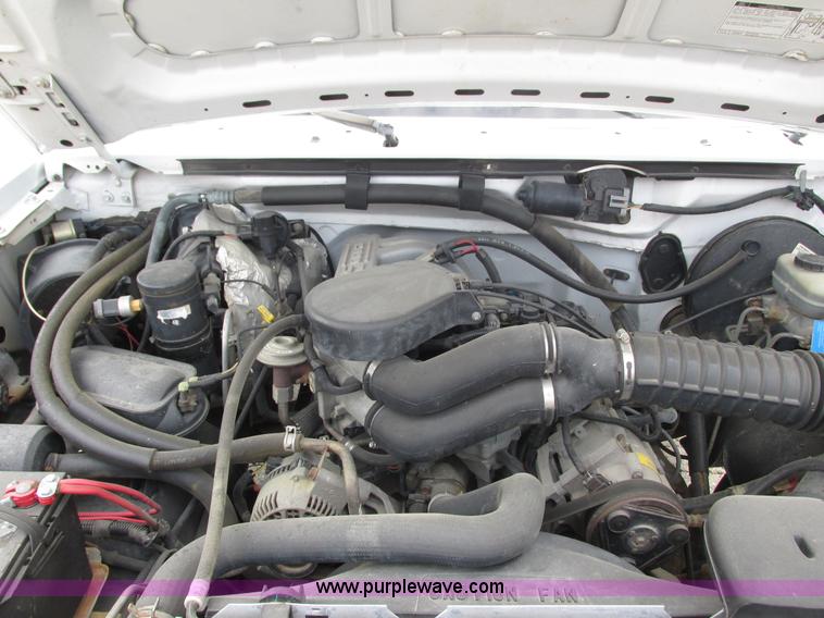 image for item I3938 1996 Ford F150 pickup truck