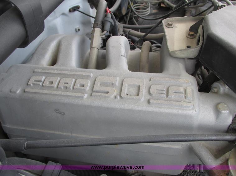 image for item I3938 1996 Ford F150 pickup truck