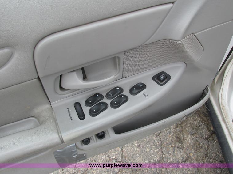 image for item I3940 2001 Ford Crown Victoria Police Interceptor