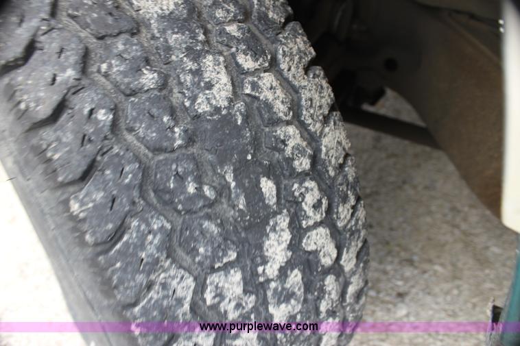 image for item I7343 1996 Chevrolet 1500 Z71 Ext. Cab pickup truck