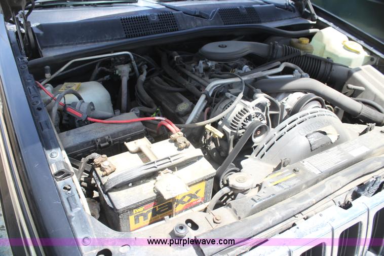 image for item I7362 1998 Jeep Grand Cherokee Laredo SUV