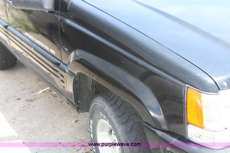 image for item I7362 1998 Jeep Grand Cherokee Laredo SUV