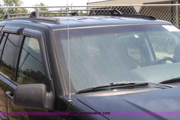 image for item I7362 1998 Jeep Grand Cherokee Laredo SUV