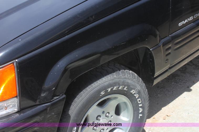 image for item I7362 1998 Jeep Grand Cherokee Laredo SUV
