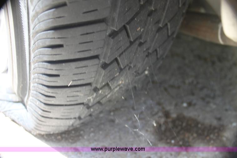 image for item I7363 2000 Lincoln Town Car Cartier Diamond Edition