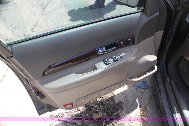 image for item I7364 2000 Lincoln LS