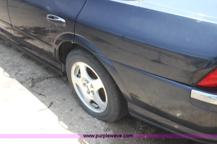 image for item I7364 2000 Lincoln LS