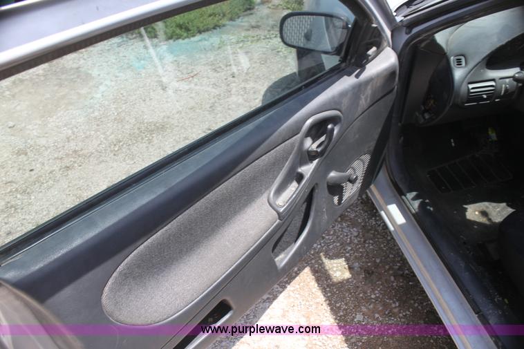 image for item I7367 2000 Chevrolet Cavalier