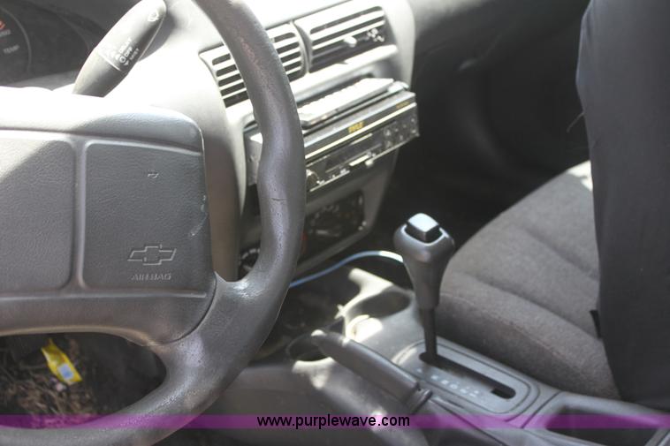 image for item I7367 2000 Chevrolet Cavalier