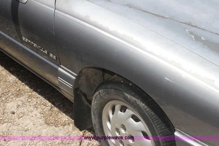 image for item I7369 1992 Pontiac Bonneville SE