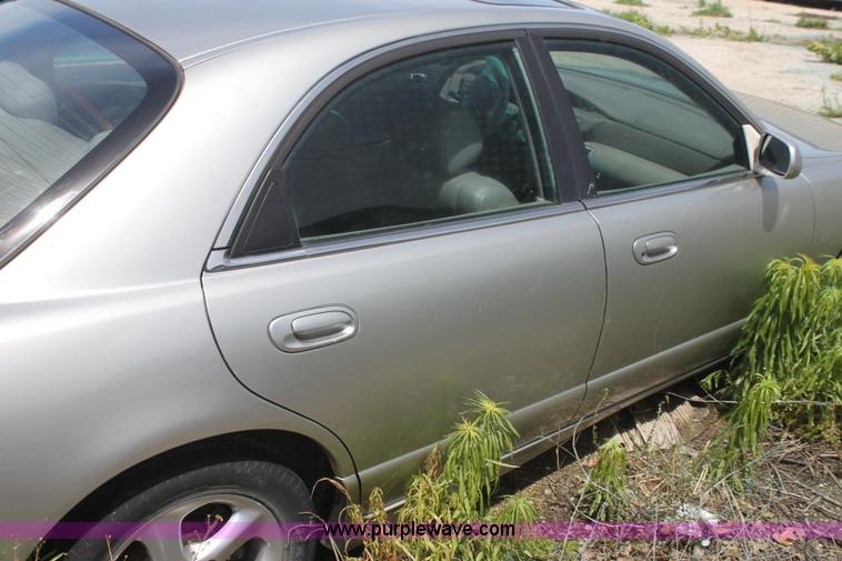 image for item I7370 2001 Mazda Millenia