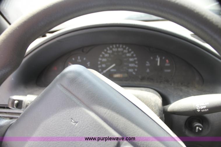 image for item I7371 2001 Chevrolet Cavalier