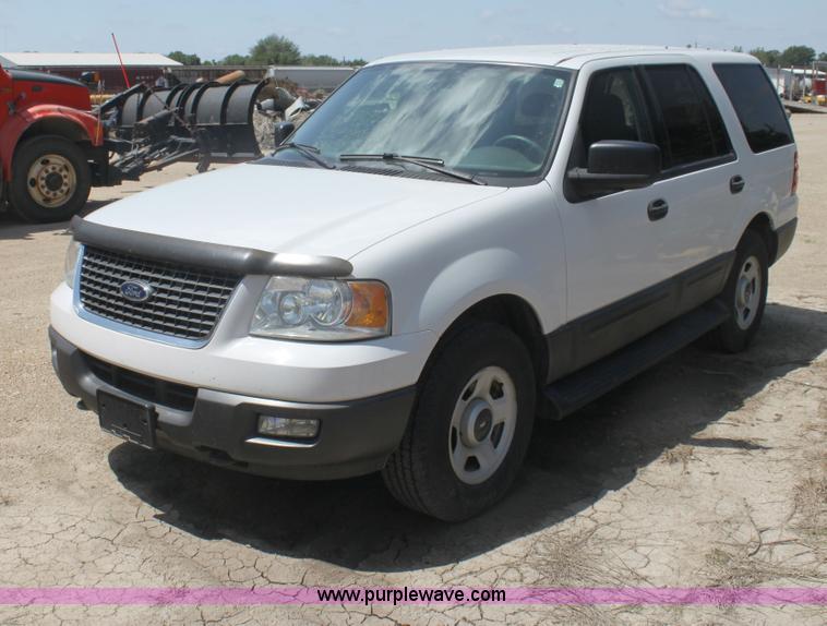 image for item I7403 2005 Ford Expedition SUV