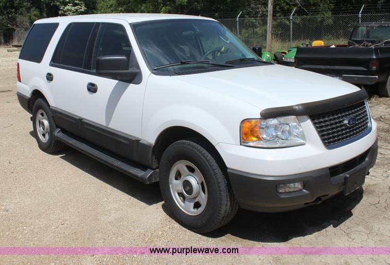 image for item I7403 2005 Ford Expedition SUV