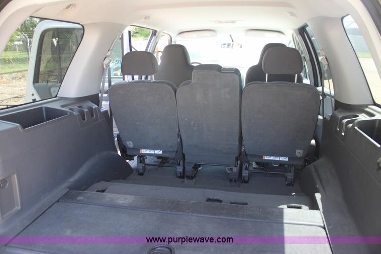 image for item I7403 2005 Ford Expedition SUV