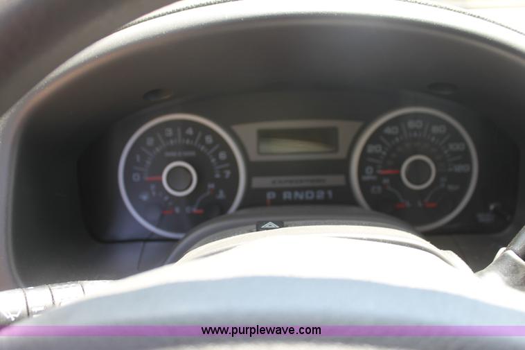 image for item I7403 2005 Ford Expedition SUV