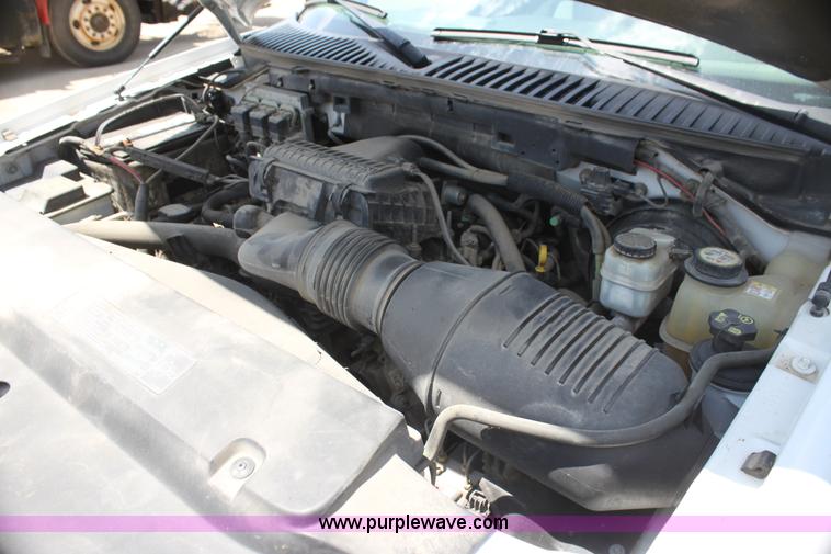 image for item I7403 2005 Ford Expedition SUV