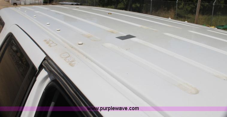 image for item I7403 2005 Ford Expedition SUV