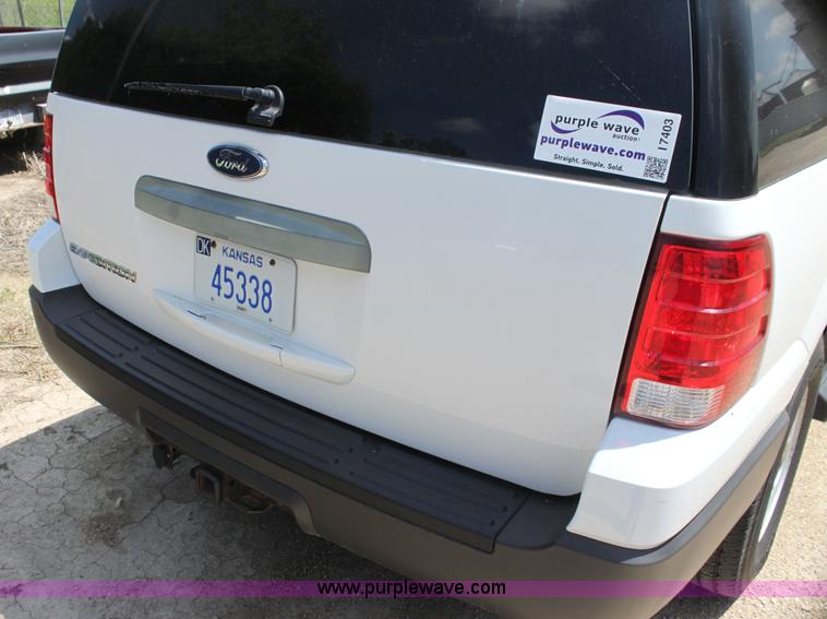 image for item I7403 2005 Ford Expedition SUV
