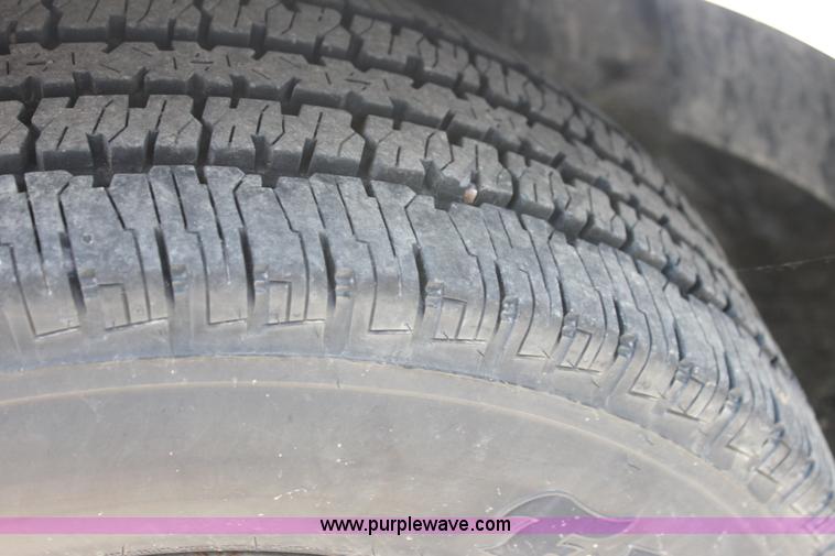 image for item I7403 2005 Ford Expedition SUV