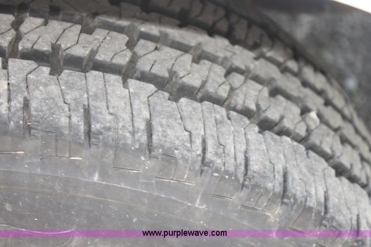 image for item I7403 2005 Ford Expedition SUV